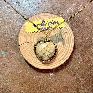 Heart-Shaped Agate Necklace